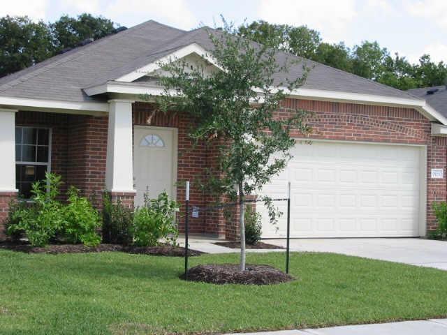 Foto del edificio - 7523 Blossommist Ln