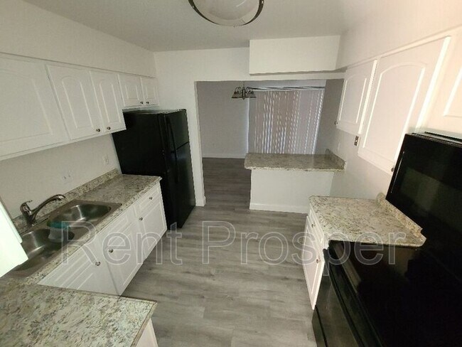 Building Photo - 4305 S Semoran Blvd
