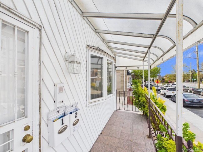 Foto del edificio - 66-18 75th St