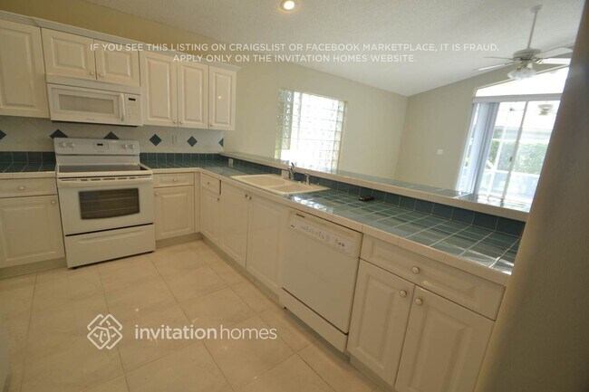 Building Photo - 6419 Breckenridge Cir