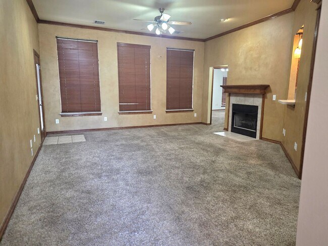 Foto del edificio - 4812 Montrose Dr