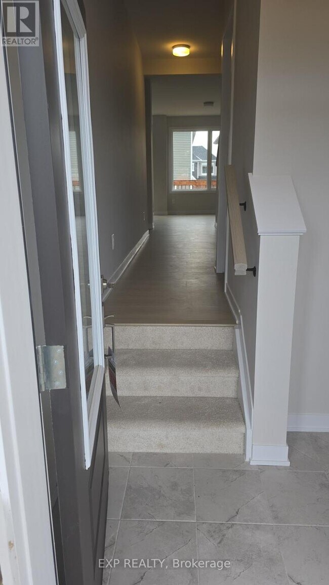 Building Photo - 512 Promontory Pl