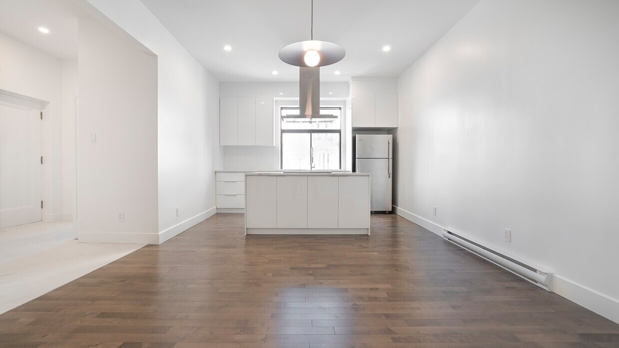 The Westmount Apartments 4278 Sherbrooke W Westmount, QC