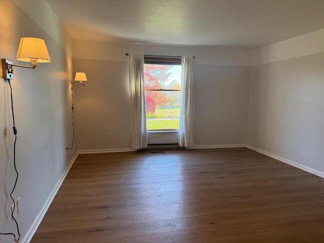 Foto del edificio - 5b 2.5ba Glorious Home for Rent in Frederick County!