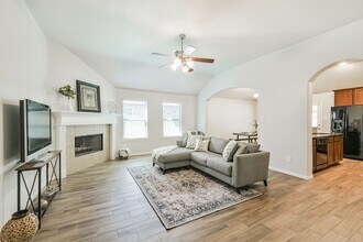 Building Photo - 1704 Wandering Hls Rd