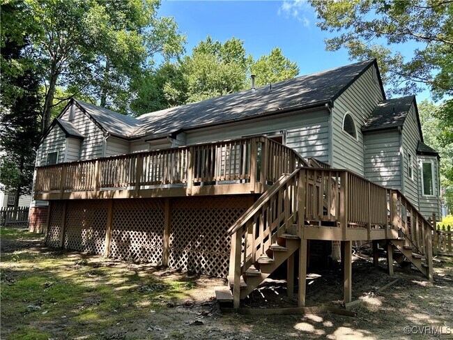 Building Photo - 1520 Crawford Wood Dr