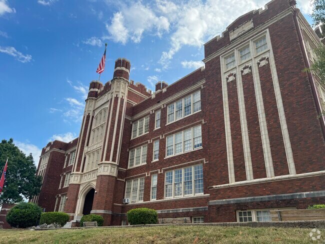 High School loft Apts - 125 Oak Street apartments
