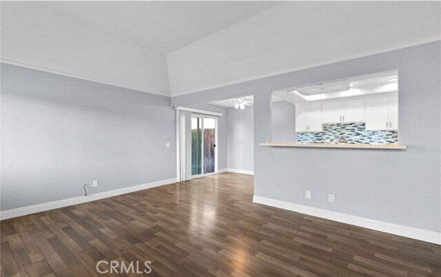 Foto del edificio - 1477 Clemson Way