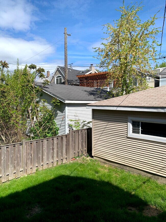 Yard - 1920 W School St