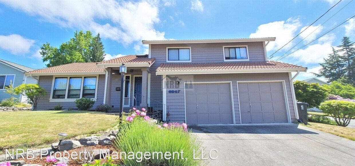 Foto principal - 3 br, 2.5 bath House - 6847 South M St.