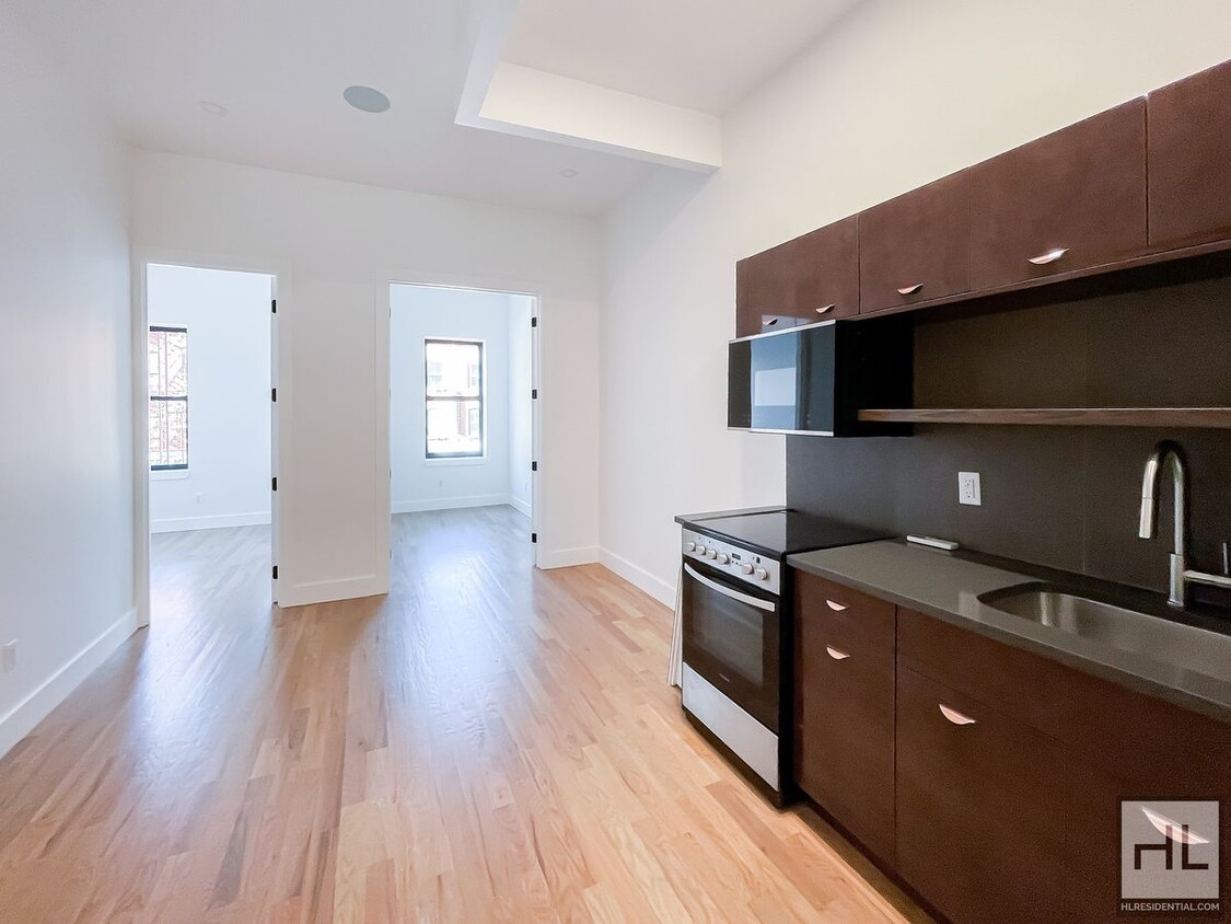 Primary Photo - GRAHAM AVENUE / Prime Williamsburg Locatio...