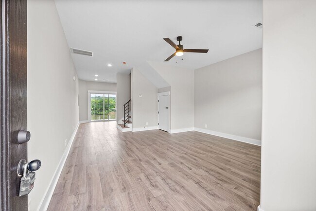 Foto del interior - Hickory Grove Blvd - 111