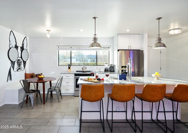 Foto del edificio - 4535 N 75th Pl