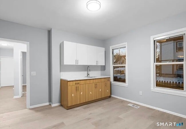 Foto del edificio - 301 Poplar St