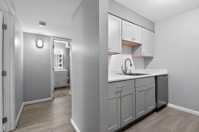 Building Photo - 3623 S Sheridan Blvd