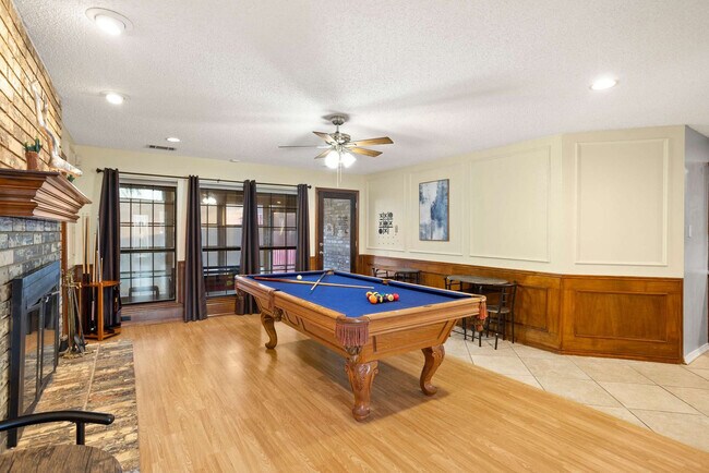 Foto del edificio - 1424 Cobblestone Dr