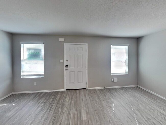 Building Photo - 5437 Verdugos Pl