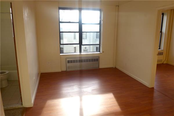 Foto principal - 466 76th St