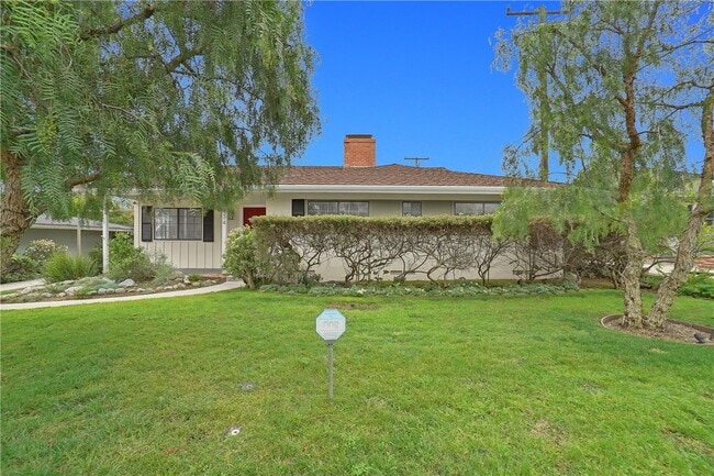 Building Photo - 1834 Midwick Dr