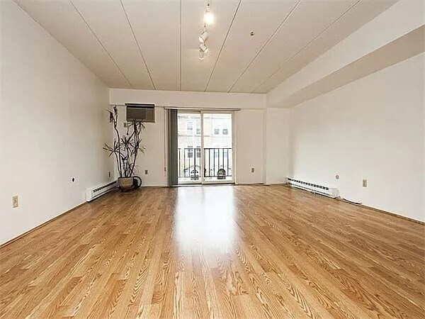Foto principal - 125 Pleasant St