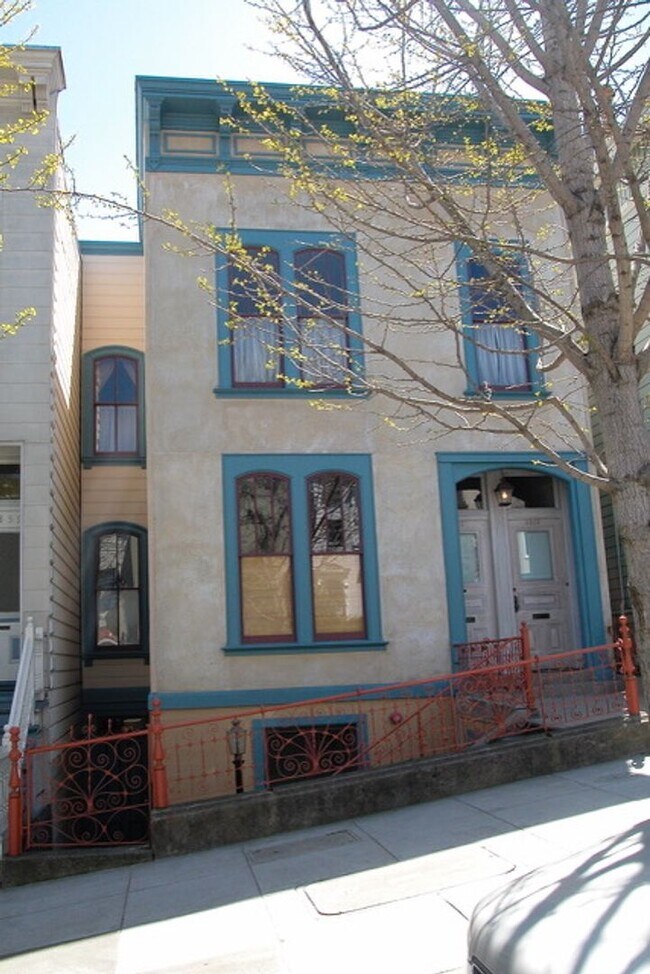 Foto del edificio - 3361-3363 21st St