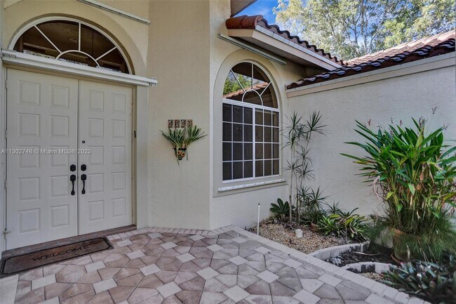 Building Photo - 2621 Oakbrook Ln