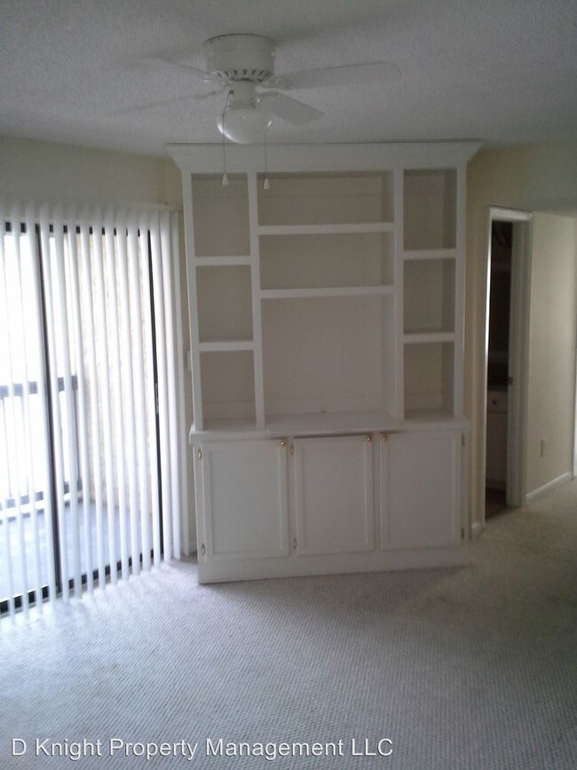 Building Photo - 3575 Sable Palm Ln