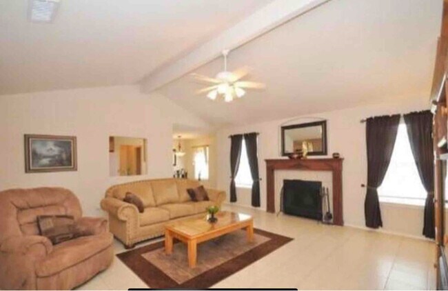 Foto del edificio - 9008 Gainsborough Dr