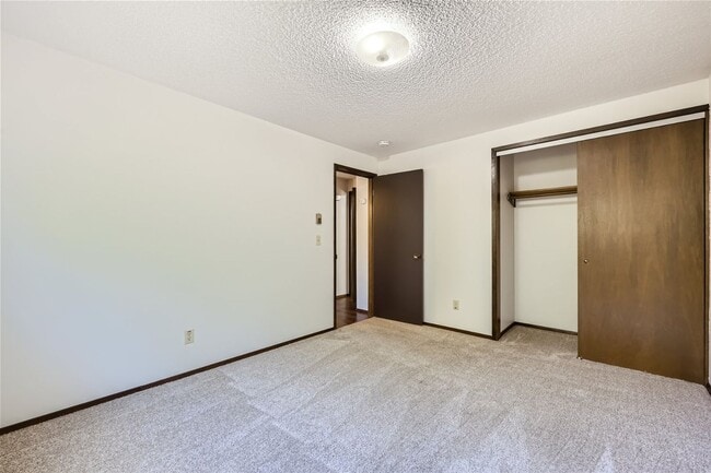 Foto del edificio - 10708 Stone Ave N