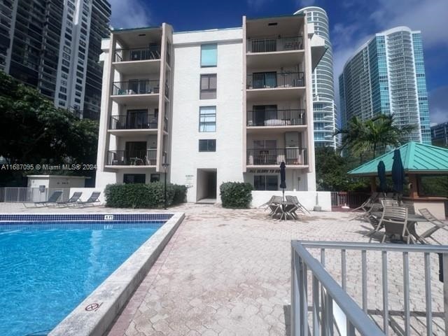 Foto del edificio - 2201 Brickell Ave