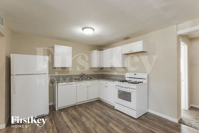 Building Photo - 2929 W Rancho Dr