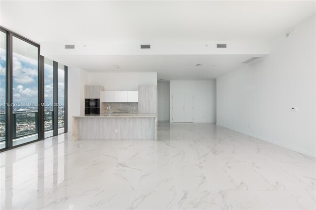 Foto del edificio - 480 NE 31st St