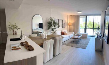 Building Photo - 201 SW 17th Rd