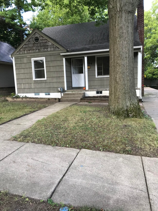 Building Photo - 1104 Dakin St