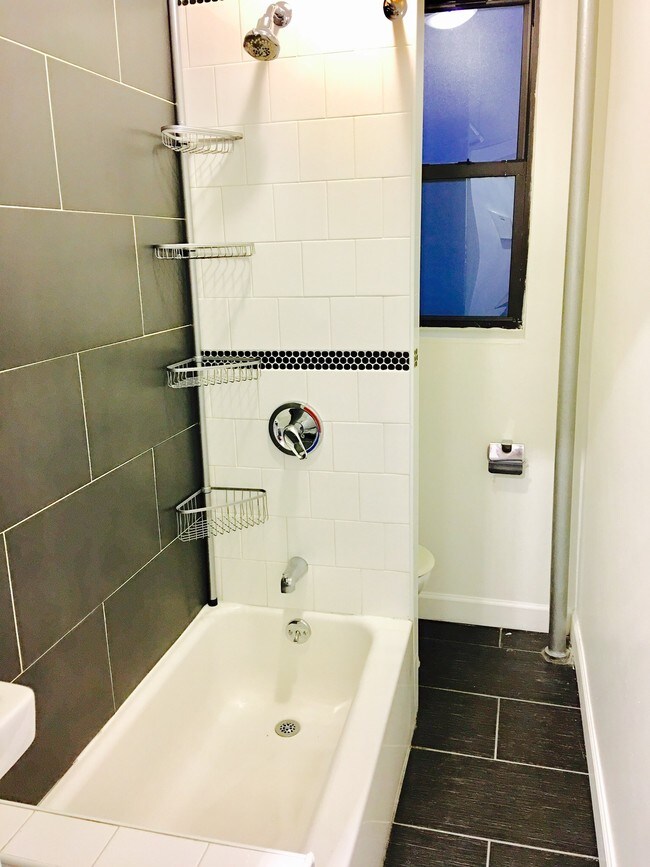 Foto del edificio - 873 Bergen St