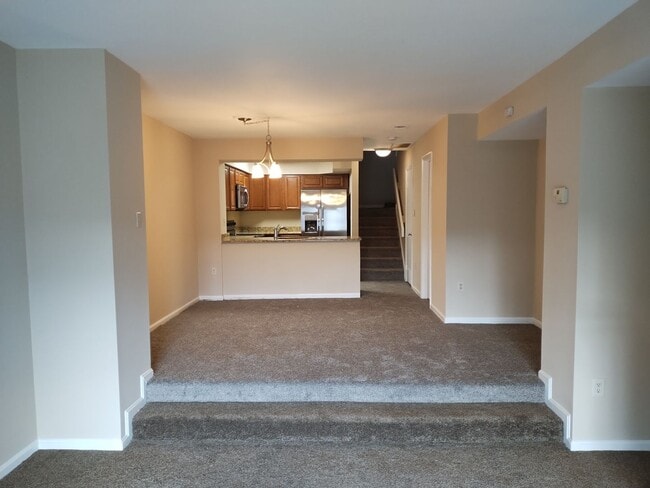 Building Photo - Spacious 3 Bedroom Condo- RENT TODAY & SAVE!