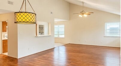Building Photo - 15343 Mondrian Dr