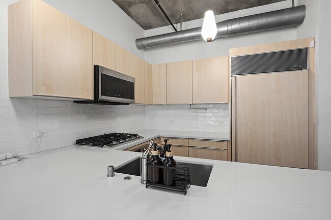 Foto del edificio - 877 Island Ave