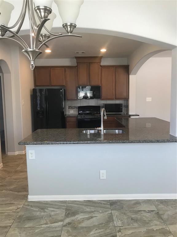 Building Photo - 8311 Columbia Forest Dr