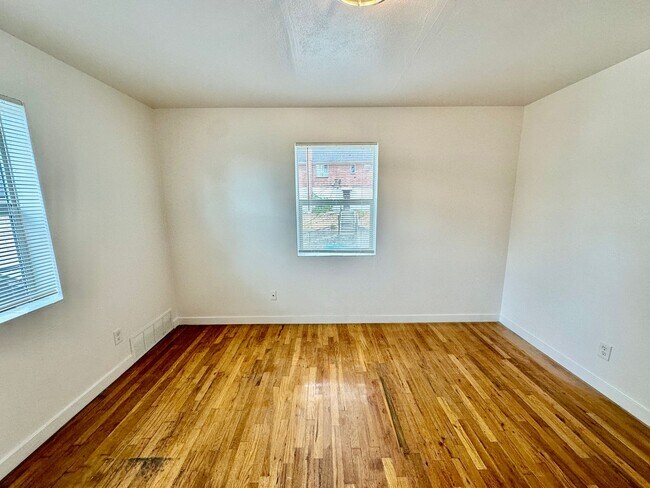 Foto del edificio - 816 W 11th Ave