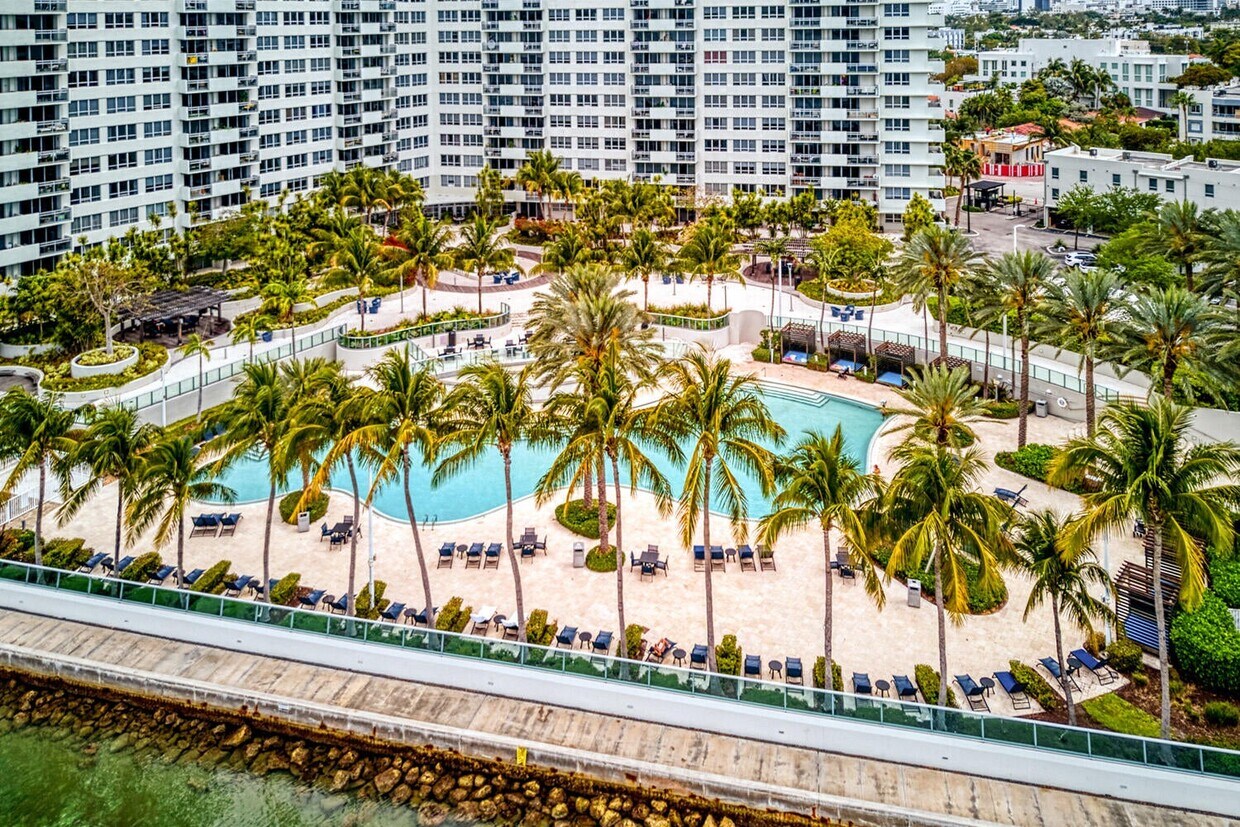 Foto principal - 1500 Bay Rd