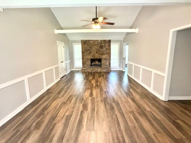 Photo - SantaValleySt2990 Apartment