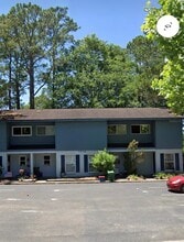 Building Photo - 3936 SW 26th Terrace