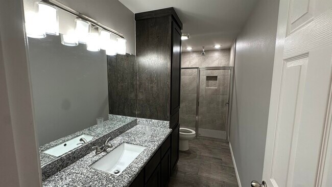Foto del edificio - 3704 Octavia Dr