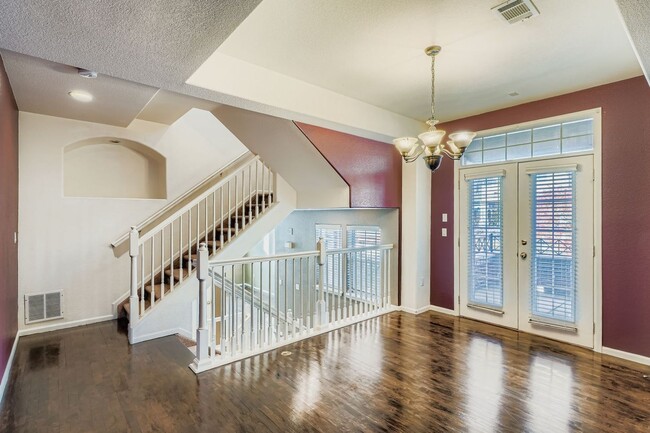 Foto del edificio - Spacious 3-Bedroom Townhome in Prime Denve...