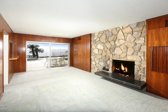 Building Photo - 300 Wonderview Dr