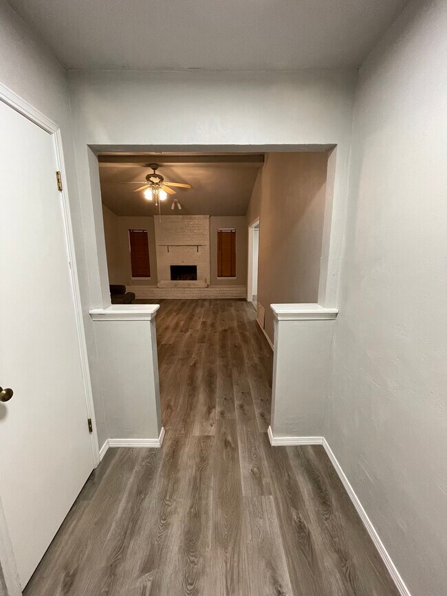 Photo - 1917 Glenwood Dr House