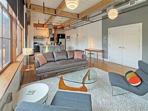 Building Photo - 110 Harvard St