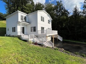 Building Photo - 540 NY-9P