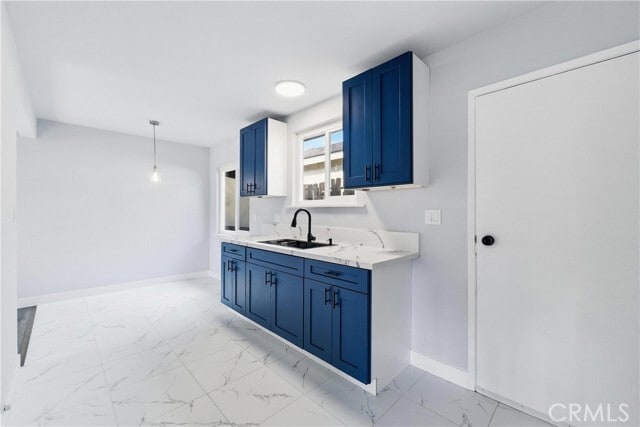 Foto del edificio - 554 N Currier St